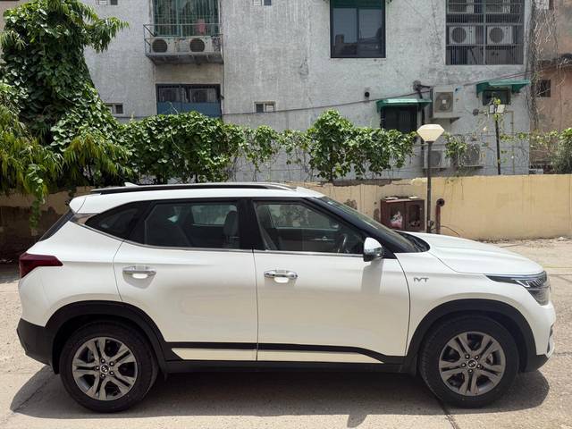 https://images10.gaadi.com/usedcar_image/4574223/original/4066e5a56f2f0983b4f3b8ae0dd3034e.jpg?imwidth=6402