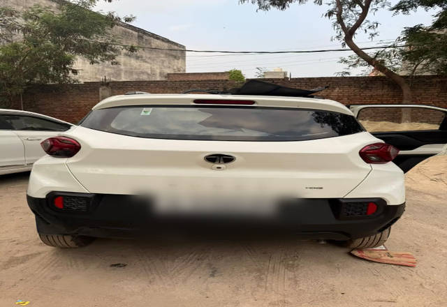 https://images10.gaadi.com/usedcar_image/4574240/original/1d3de96e-5947-43df-b9df-a603023f6cf4.?imwidth=6400