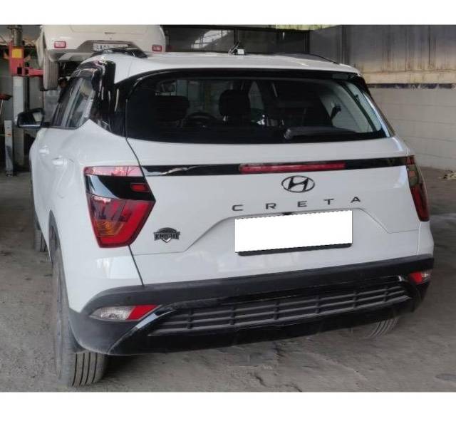 https://images10.gaadi.com/usedcar_image/4574266/original/processed_c22deafe-26c5-499c-aada-fb6165b02f32.jpeg?imwidth=6400