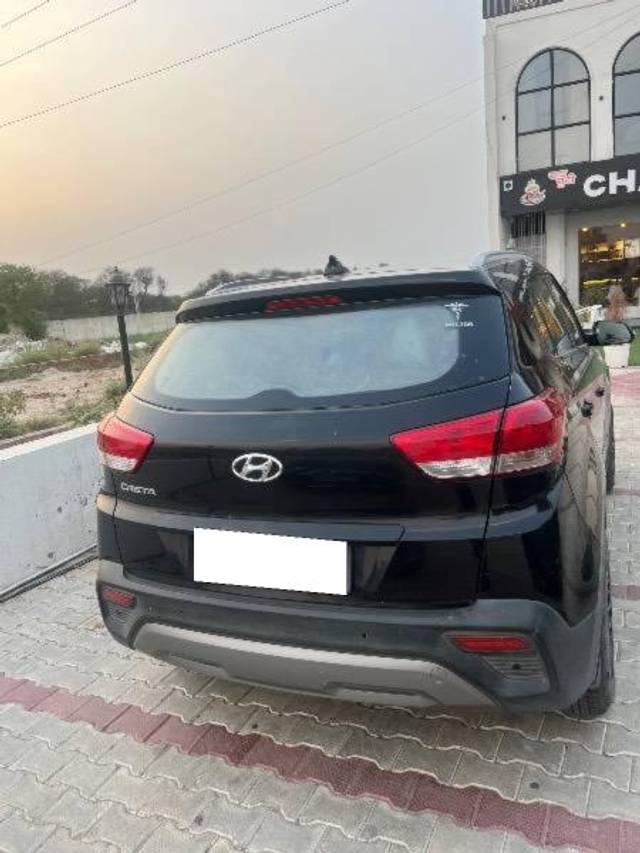https://images10.gaadi.com/usedcar_image/4574275/original/processed_11ca59da-2aca-4d5c-ab0b-f1b1733bcc32.jpeg?imwidth=6402