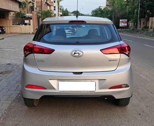https://images10.gaadi.com/usedcar_image/4574288/original/processed_2ec64b81f68cdb438575da7f48934f91.jpg?imwidth=6401