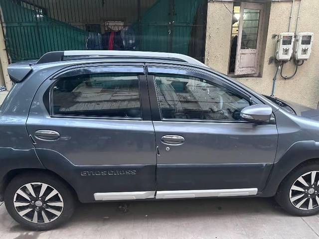 https://images10.gaadi.com/usedcar_image/4574289/original/processed_38bd8fe3-2333-4ae1-8a6c-e6d03d9b1712.jpeg?imwidth=6401