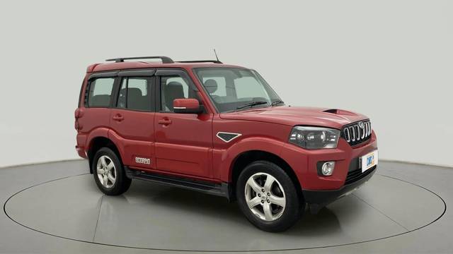 https://images10.gaadi.com/usedcar_image/4574293/original/6f8de699b1e785080a3bb4bcbadd25bc.jpg?imwidth=6400