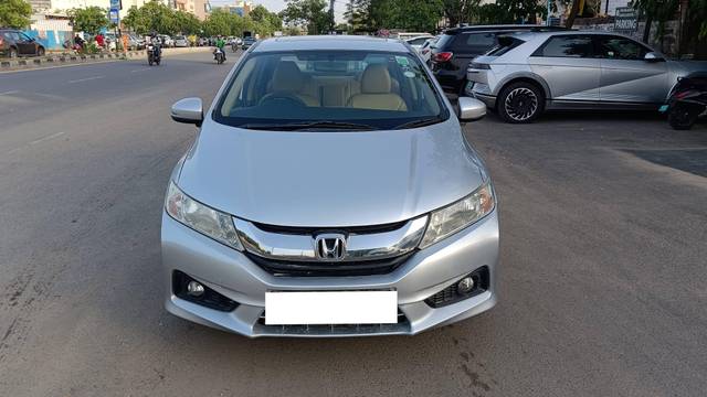 https://images10.gaadi.com/usedcar_image/4574305/original/processed_08589ba83fbd20a8de80e71cd5b8016c.jpg?imwidth=6401