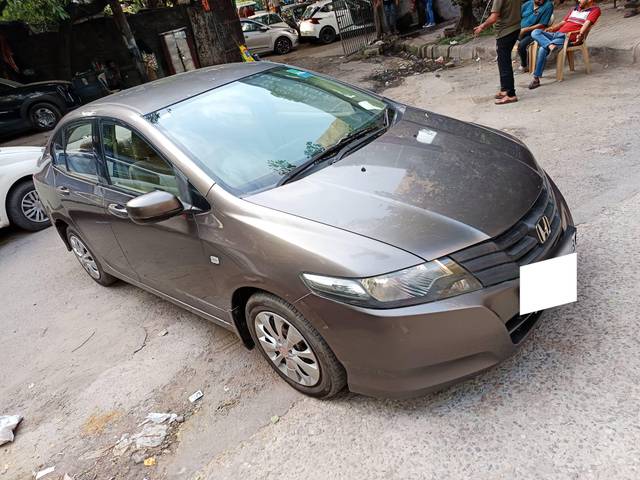 https://images10.gaadi.com/usedcar_image/4574307/original/processed_d7421955a21c805adb6bd83e5bd786d3.jpg?imwidth=6400