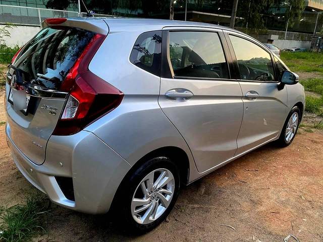 https://images10.gaadi.com/usedcar_image/4574316/original/processed_e829b41bf60202d0b106bbd89cf439f6.jpg?imwidth=6401