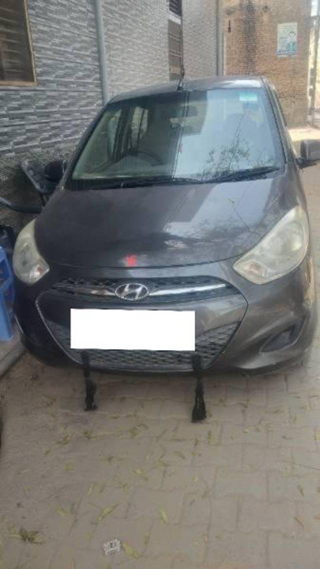 https://images10.gaadi.com/usedcar_image/4574326/original/processed_567ab567-25cc-454e-90b3-71889425815d.jpg?imwidth=6400