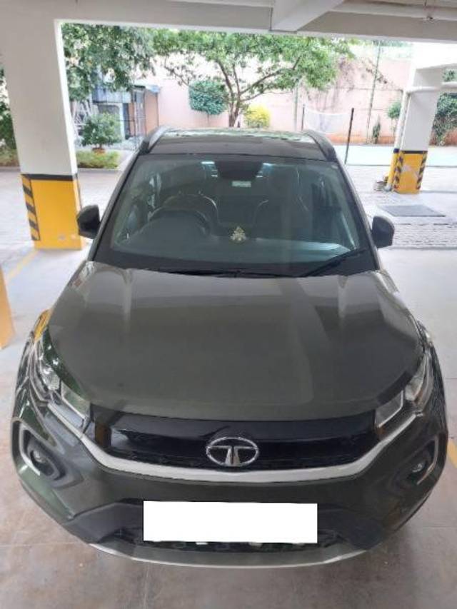 https://images10.gaadi.com/usedcar_image/4574327/original/processed_c0385846-b3ab-4161-b32b-b27d72b04317.jpg?imwidth=6402