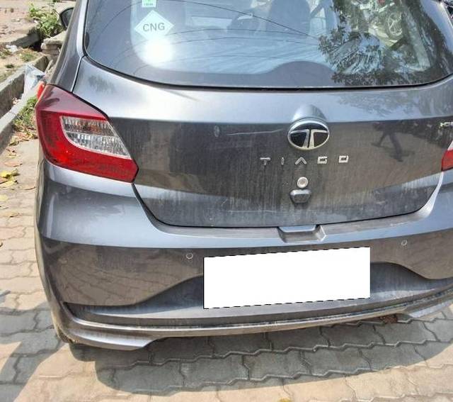 https://images10.gaadi.com/usedcar_image/4574329/original/processed_47b64854-5a8d-4557-9536-3d7c12693e66.jpg?imwidth=6400