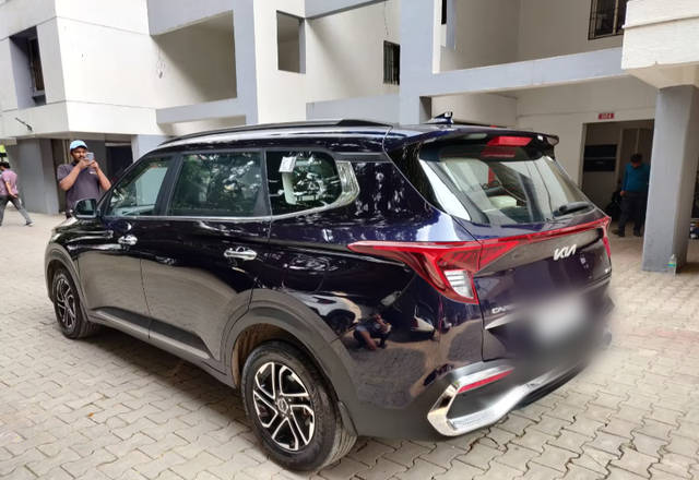 https://images10.gaadi.com/usedcar_image/4574352/original/33041076-5d1b-4f54-af2b-5a0f7931d211.?imwidth=6401