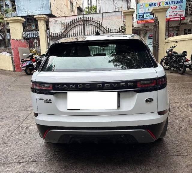 https://images10.gaadi.com/usedcar_image/4574373/original/processed_7d0187bb-6d97-4e06-8f02-c243335a12b5.jpeg?imwidth=6402