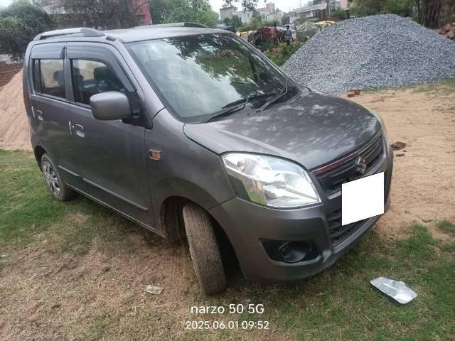 https://images10.gaadi.com/usedcar_image/4574376/original/processed_2df9b921-b20b-4786-b3e9-4ef65072acf9.jpg?imwidth=6400