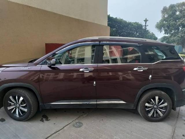 https://images10.gaadi.com/usedcar_image/4574389/original/processed_18954cab-df5d-41d0-9b1a-3618782e5722.jpeg?imwidth=6400