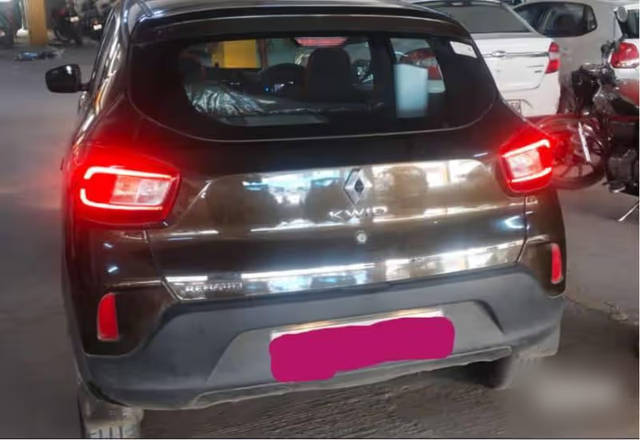 https://images10.gaadi.com/usedcar_image/4574402/original/2b123ee9-3bf0-4e1e-b69f-bc6097f604f4.?imwidth=6400