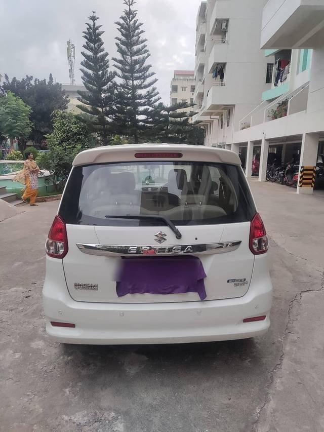 https://images10.gaadi.com/usedcar_image/4574405/original/processed_95b84a9d-cced-47e5-b4f0-00b061023af5.jpg?imwidth=6401