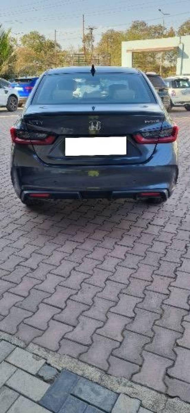 https://images10.gaadi.com/usedcar_image/4574438/original/processed_8696357e-8dce-4d82-9b3b-f872f99daf6f.jpeg?imwidth=6402