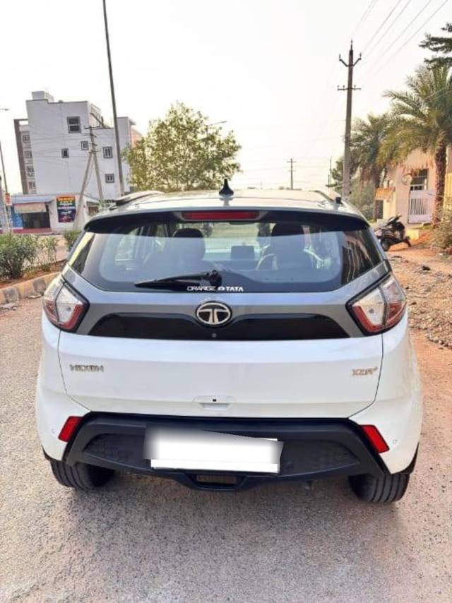 https://images10.gaadi.com/usedcar_image/4574463/original/processed_d470f7cf090486df5d616c9293b23848.jpg?imwidth=6401