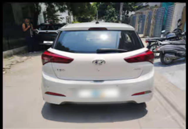 https://images10.gaadi.com/usedcar_image/4574483/original/186c2a63-afc1-4d6f-84c4-0c8db3e08763.?imwidth=6402