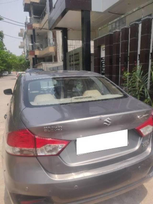 https://images10.gaadi.com/usedcar_image/4574552/original/processed_e26d5fad-7c17-41c6-a620-3297ec54e699.jpg?imwidth=6400