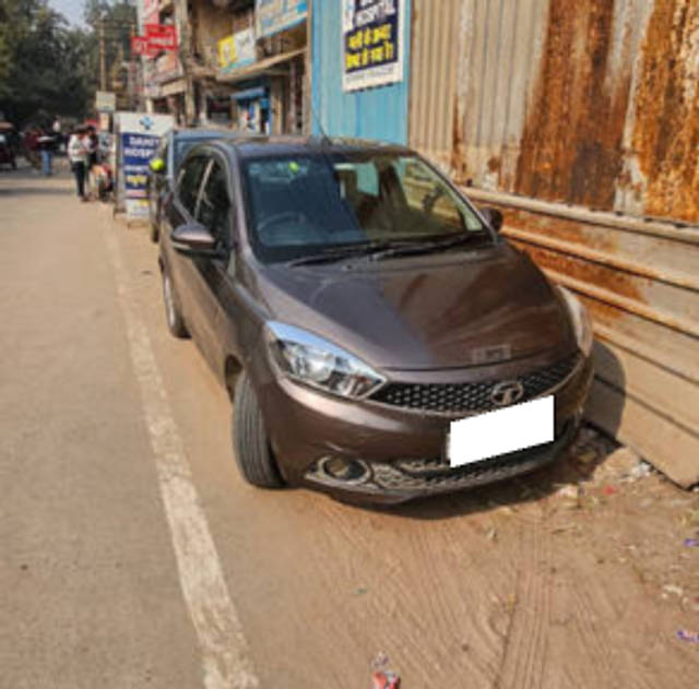 https://images10.gaadi.com/usedcar_image/4574558/original/processed_fe13ddce-6759-415b-bb16-2033c253f20b.png?imwidth=6400