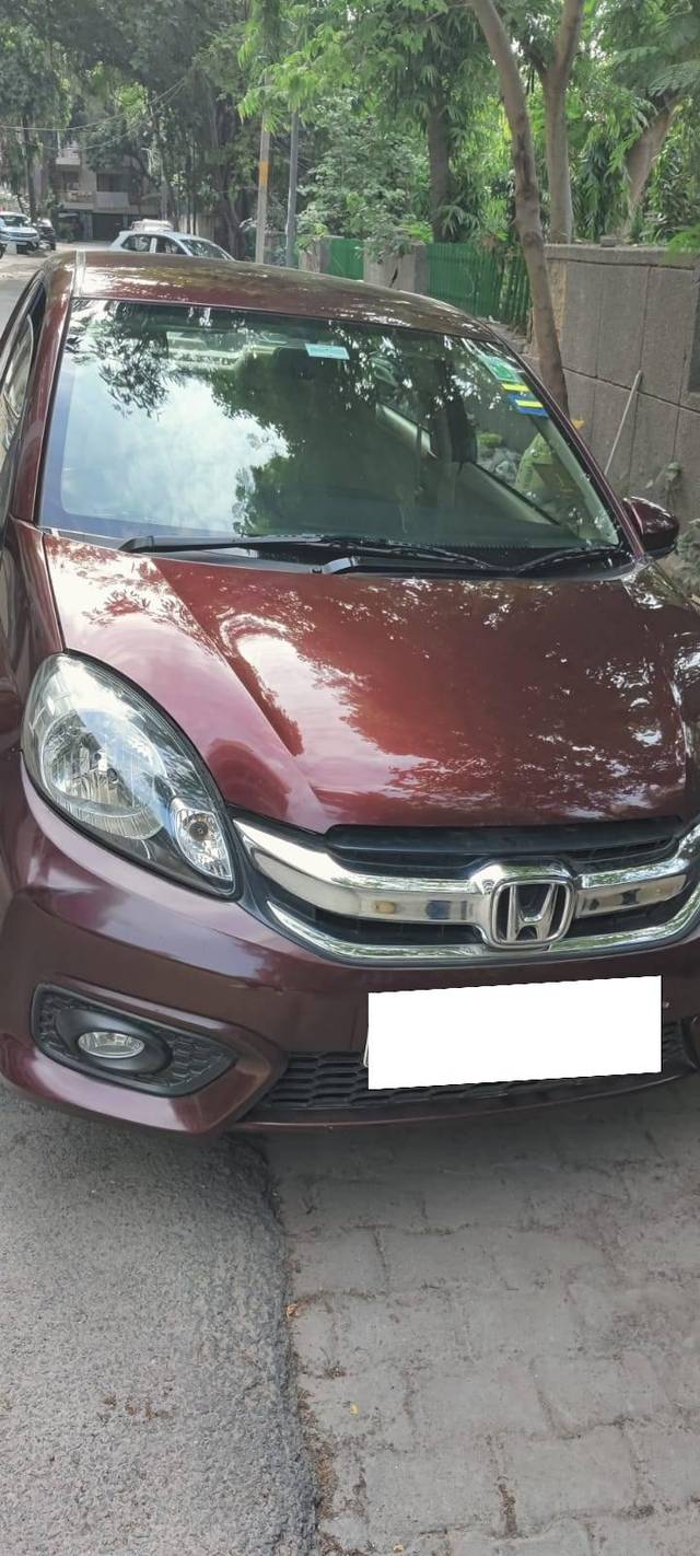 https://images10.gaadi.com/usedcar_image/4574625/original/processed_21ce37cc-2b41-4d5b-88ad-2205bb1119c4.jpg?imwidth=6400