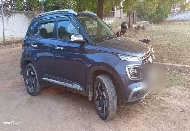 https://images10.gaadi.com/usedcar_image/4574668/original/ee7f2b2b-d4a9-4d7f-93ae-09f6787ba2e7.?imwidth=6400