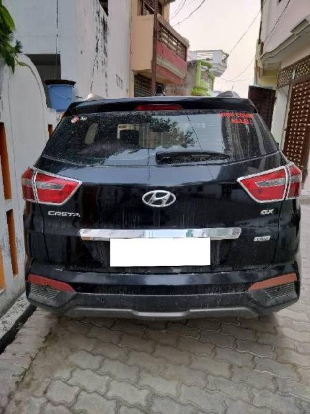https://images10.gaadi.com/usedcar_image/4574670/original/processed_8c461c7e-0604-4805-b325-9e9685f88c55.jpg?imwidth=6401