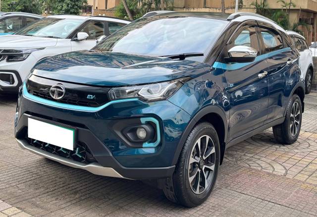 https://images10.gaadi.com/usedcar_image/4574678/original/processed_5a3fa3c3e0864fa55f6732ec2daa70fa.jpg?imwidth=6402