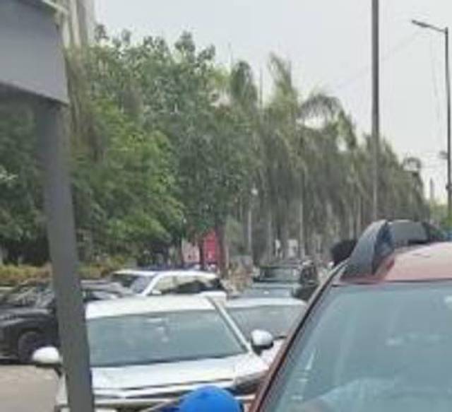 https://images10.gaadi.com/usedcar_image/4574681/original/processed_dd0387e0-d737-4a31-97d1-a2d0a9a3a0e9.jpg?imwidth=6400