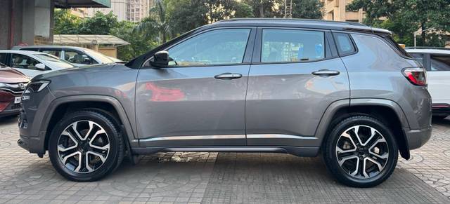 https://images10.gaadi.com/usedcar_image/4574682/original/processed_aaa73612e5f636eeac6176490cf761a0.jpg?imwidth=6402