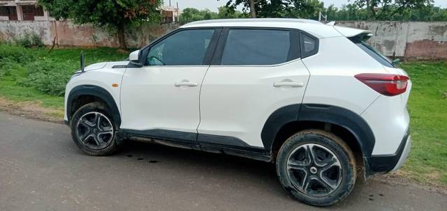 https://images10.gaadi.com/usedcar_image/4574699/original/processed_44660215-0f8c-4f70-ac31-8059aa44f6b5.jpg?imwidth=6400