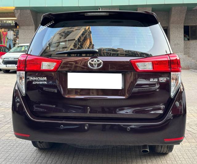 https://images10.gaadi.com/usedcar_image/4574710/original/processed_1d26bcb096aff66de7489f9298fbea98.jpg?imwidth=6402