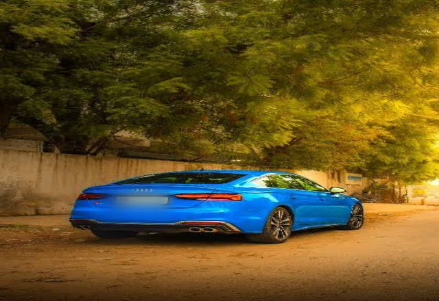 https://images10.gaadi.com/usedcar_image/4574711/original/7e4650dd-a851-4463-abf8-377f0d459f92.?imwidth=6402