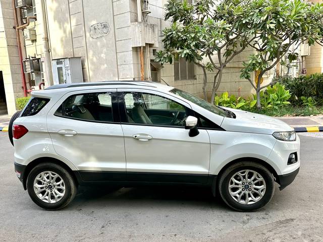 https://images10.gaadi.com/usedcar_image/4574720/original/61cfc98280c1546177b5ae3a55b58eba.jpg?imwidth=6401