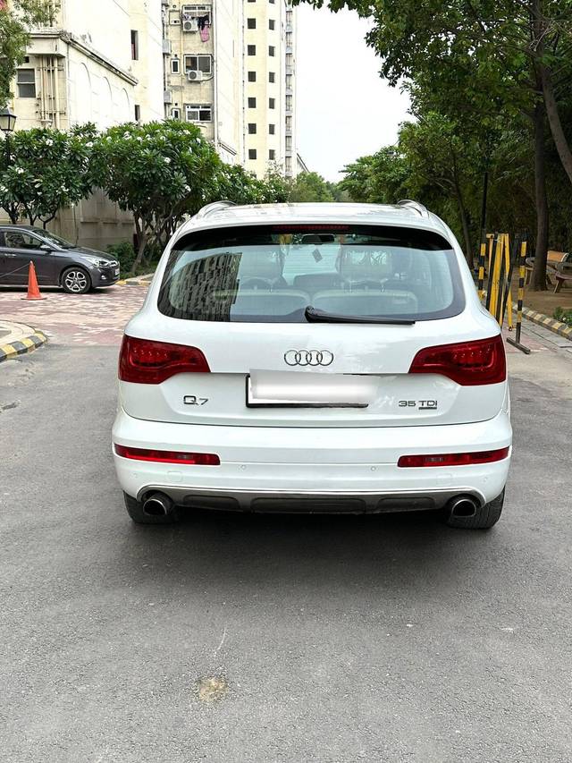https://images10.gaadi.com/usedcar_image/4574749/original/processed_f0ea7ab52063920ce746319c6d332351.jpg?imwidth=6401