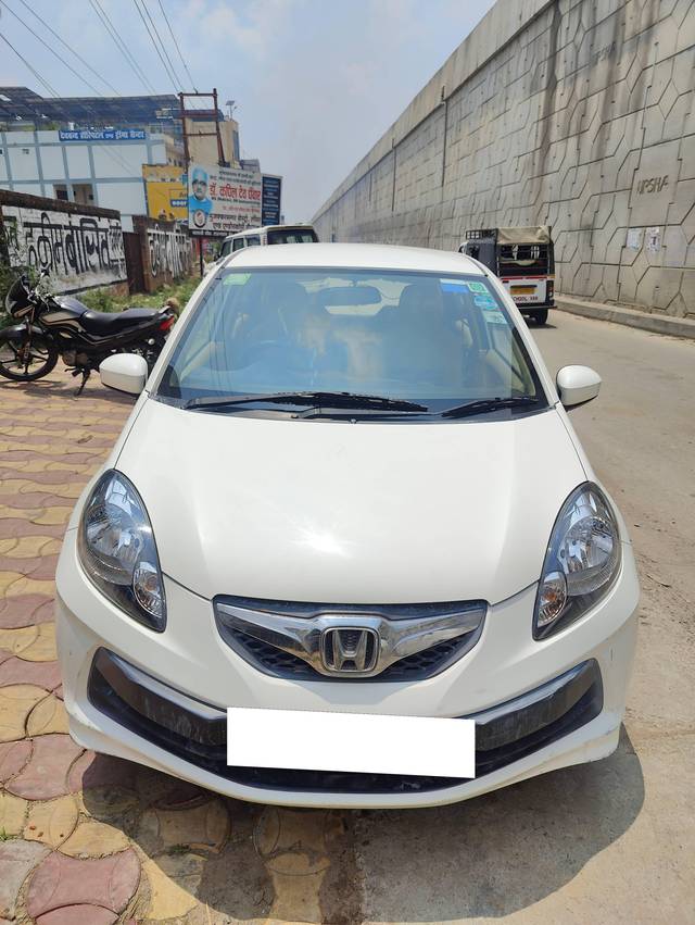 https://images10.gaadi.com/usedcar_image/4574752/original/processed_fa6e2167ca74d4663da78c02e17f89ee.jpg?imwidth=6402