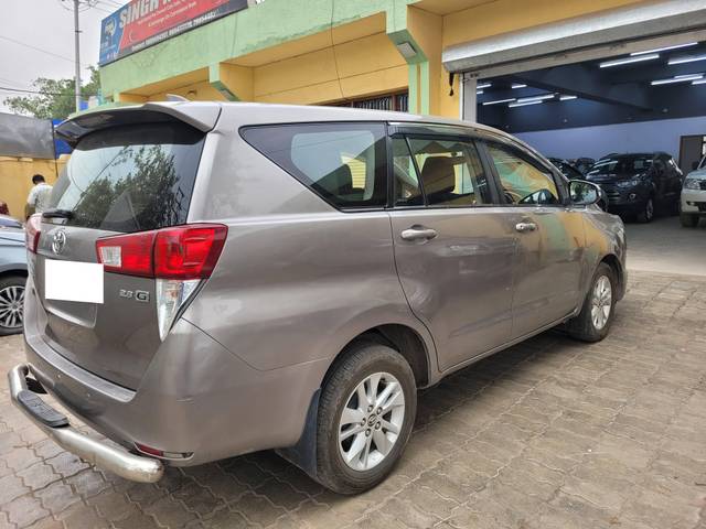 https://images10.gaadi.com/usedcar_image/4574778/original/processed_b290c515be08173353b2c75f86b2c221.jpg?imwidth=6401