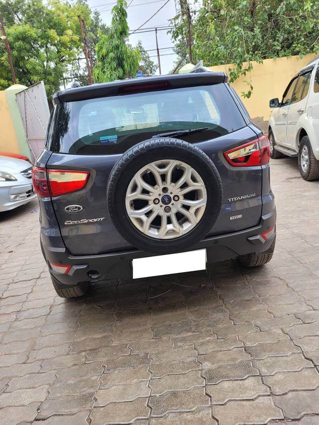 https://images10.gaadi.com/usedcar_image/4574780/original/processed_f8c92316940dea9940f34d1c2ed46820.jpg?imwidth=6401