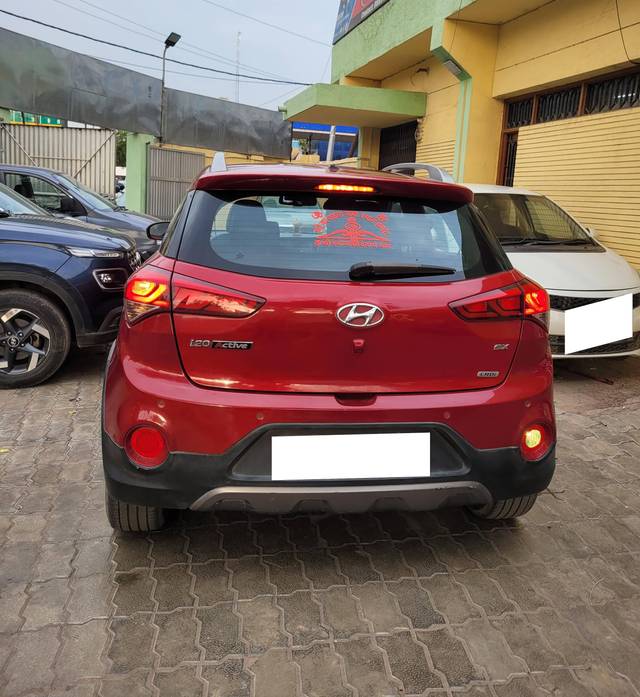 https://images10.gaadi.com/usedcar_image/4574781/original/processed_cf075cf5a6d794a474716c2e8a1a512b.jpg?imwidth=6401