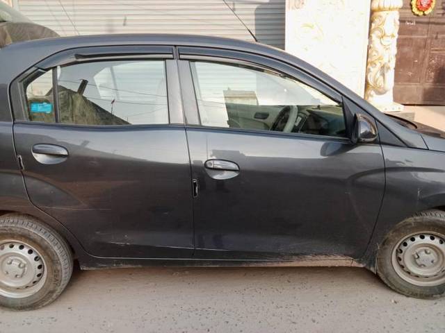 https://images10.gaadi.com/usedcar_image/4574808/original/processed_73ed4f98-f980-4723-8150-074e6017dad7.jpg?imwidth=6401