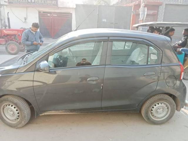 https://images10.gaadi.com/usedcar_image/4574808/original/processed_f221c774-1643-4f43-8cb2-b2a1ea5391b7.jpg?imwidth=6400