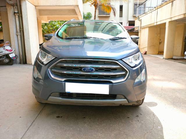 https://images10.gaadi.com/usedcar_image/4574827/original/processed_729b4e00bbfa7611bd3e53bccb8a02b8.jpg?imwidth=6400