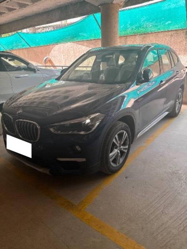 https://images10.gaadi.com/usedcar_image/4574845/original/processed_51f5fe2d-5a12-4a43-8864-4a464b47f60f.jpg?imwidth=6402