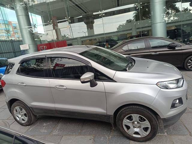 https://images10.gaadi.com/usedcar_image/4574859/original/processed_ebe45c9f31290d178a96d70da30aec86.jpg?imwidth=6401
