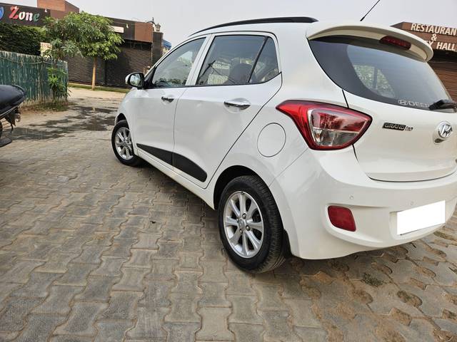 https://images10.gaadi.com/usedcar_image/4574865/original/processed_e3beed926d16e13c8a9028ac89a6d937.jpg?imwidth=6402