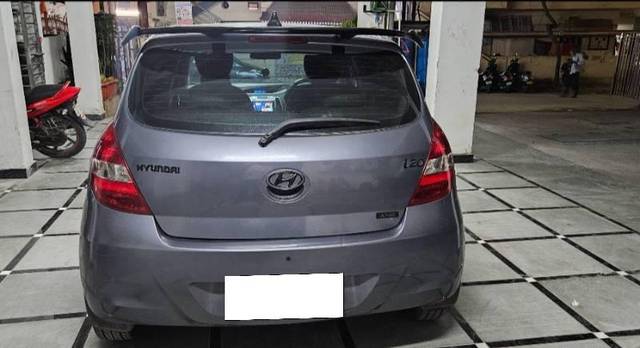https://images10.gaadi.com/usedcar_image/4574873/original/processed_883b5483-b63d-4aa3-bacb-957ebb1b2f89.jpg?imwidth=6401