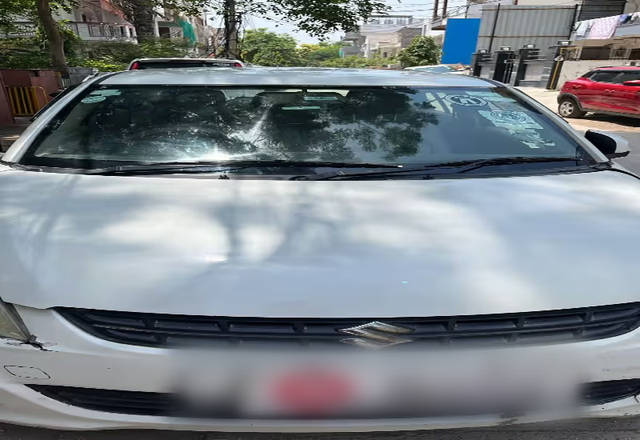 https://images10.gaadi.com/usedcar_image/4574882/original/b39035a6-f827-4379-9491-e073f7a7c4dc.?imwidth=6401
