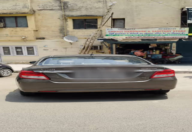 https://images10.gaadi.com/usedcar_image/4574886/original/cc13041a-9500-4f1c-94aa-df3b4b8d3122.?imwidth=6400