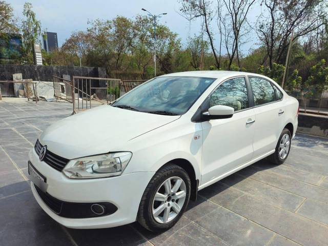 https://images10.gaadi.com/usedcar_image/4574906/original/processed_8ed067e6c1e9747cc122fa3909c0431a.jpg?imwidth=6400