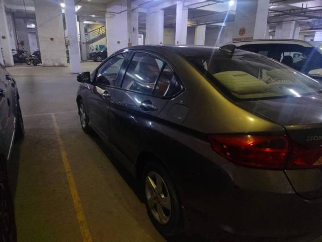 https://images10.gaadi.com/usedcar_image/4574907/original/processed_7beacb96-5eff-47a2-b60a-6f0a32995a31.jpg?imwidth=6401